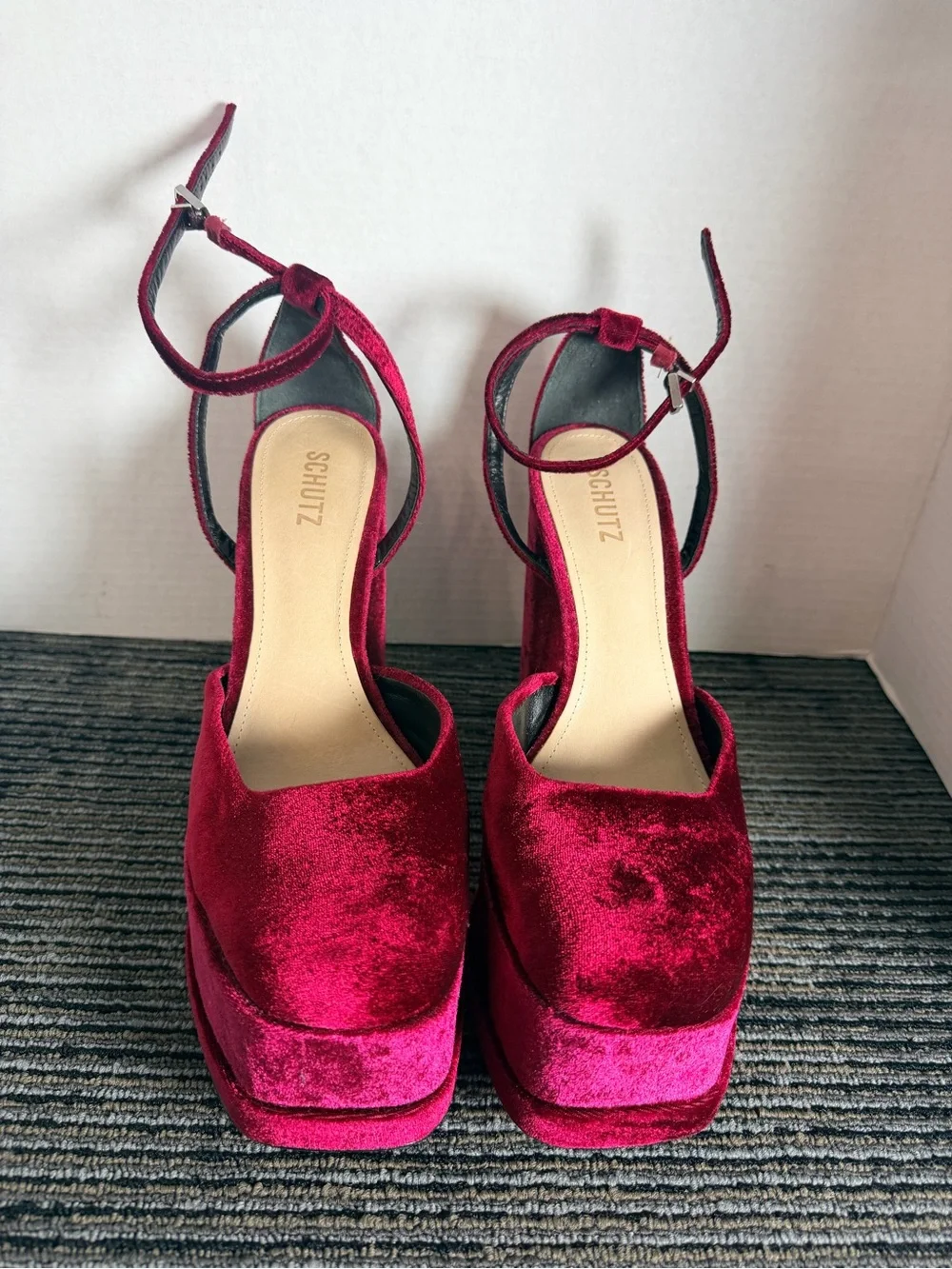 SCHUTZ Fuchsia Velvet Platform Block Heel Sandals
